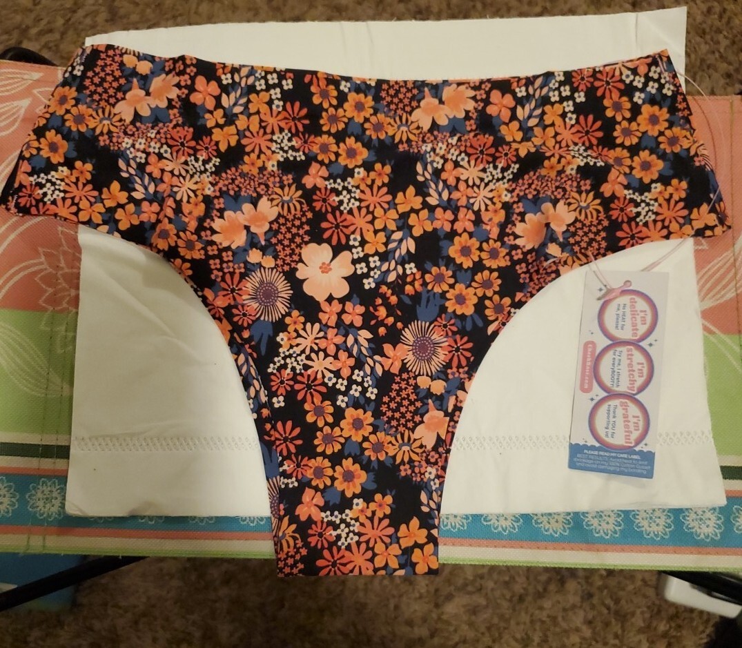 Illustrative example of cheek boss free underwear